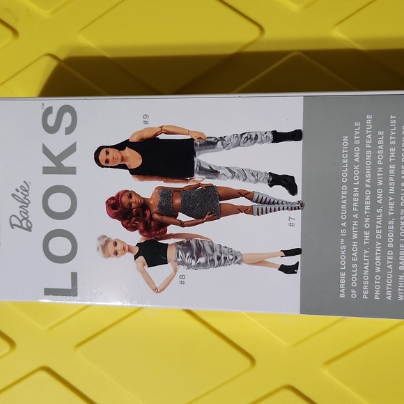 Barbie Signature Looks Doll in Glittering Silver Ensemble - Picture 5 of 7